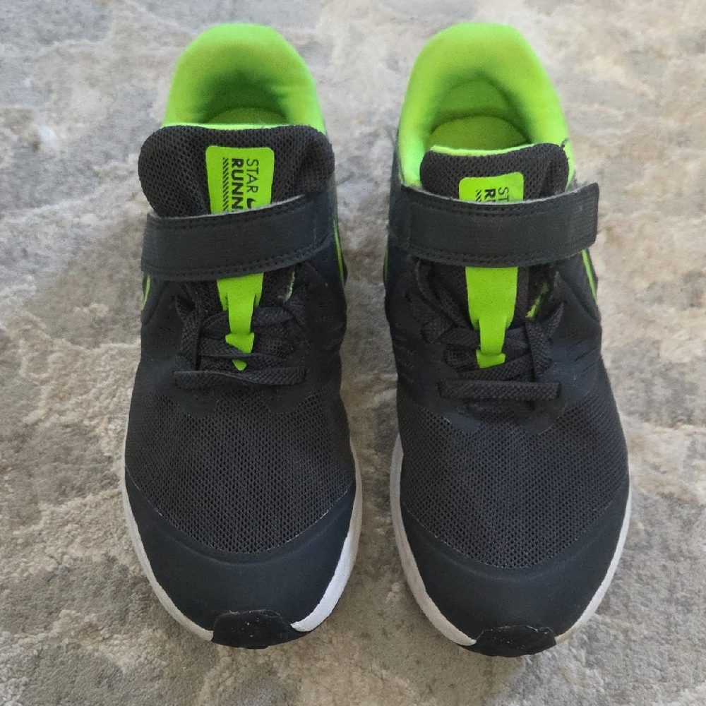Nike Kids Sneakers - Black and Neon Green